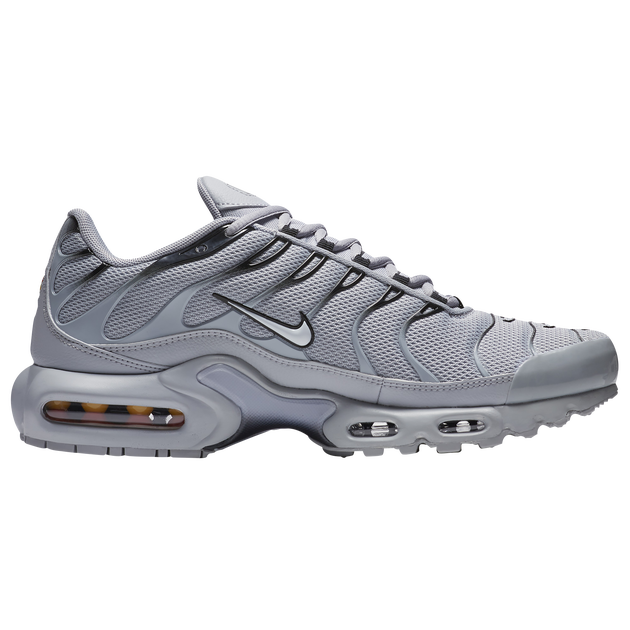 Under Retail: Nike Air Max Plus "Wolf Grey"