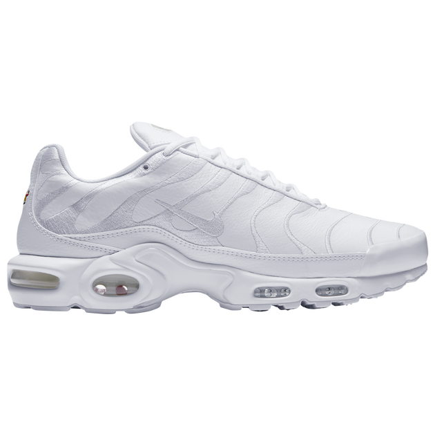 Under Retail: Nike Air Max Plus Leather "Triple White"