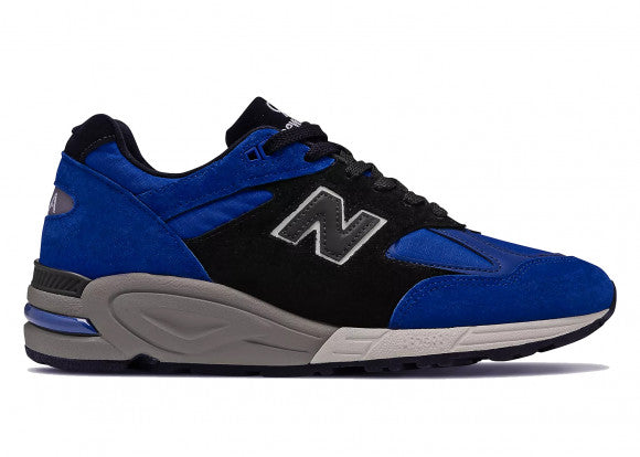 Under Retail: New Balance 990v2 "Blue Black"