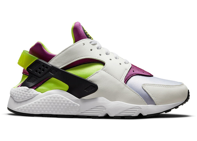 Under Retail: Nike Air Huarache Run "Magenta"