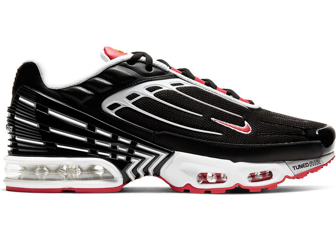 Under Retail: Nike Air Max Plus III "Black Track Red"