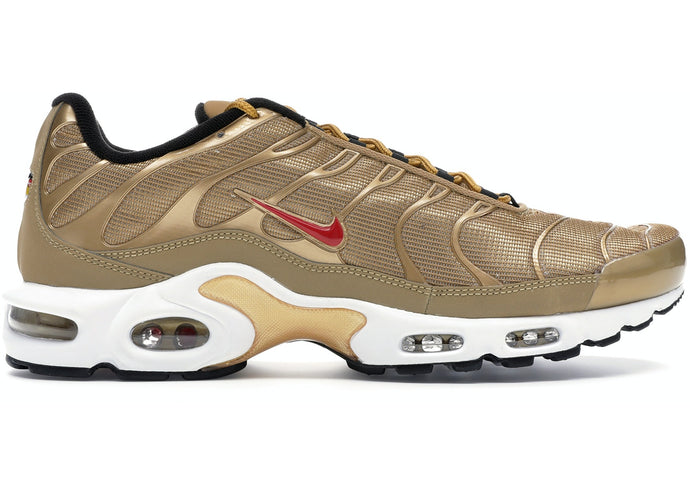 Under Retail: Nike Air Max Plus QS "Metallic Gold"