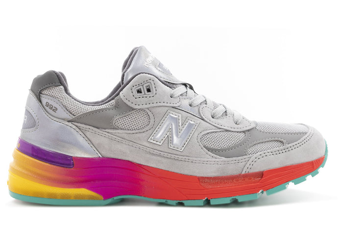 Under Retail: New Balance 992 "Silver Gradient"