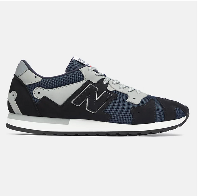 Under Retail: New Balance UK R770 "Navy Black"